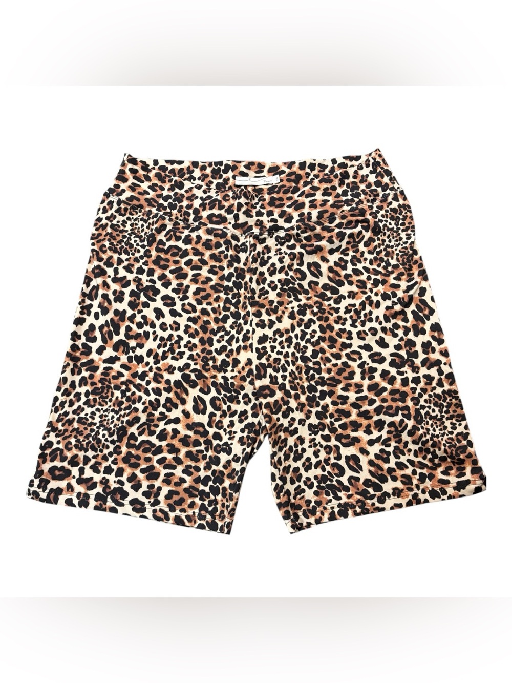 ByEgreis Women’s leopard print biker shorts with scrunch butt detail